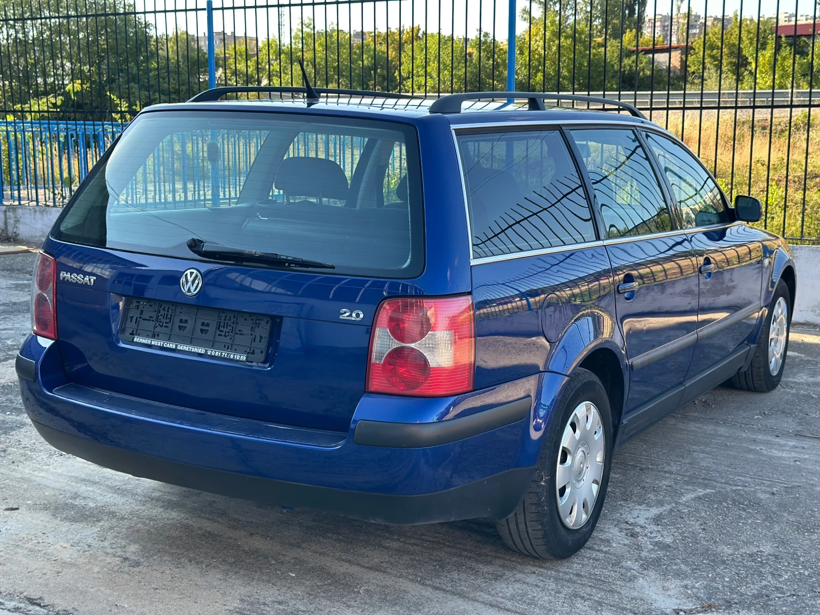 VW Passat 2.0 бензин, снимка 4 - Автомобили и джипове - 55578317