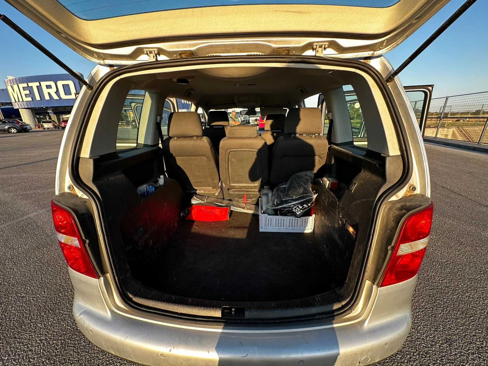 VW Touran, снимка 8 - Автомобили и джипове - 56130678