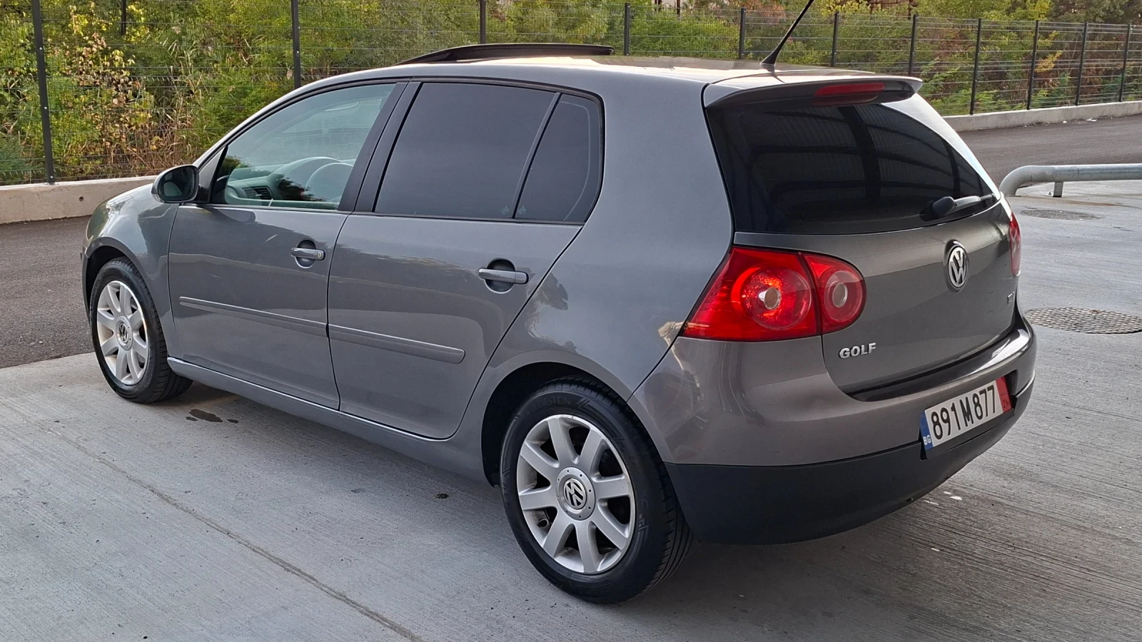 VW Golf 1.9TDI 105, снимка 3 - Автомобили и джипове - 56247157