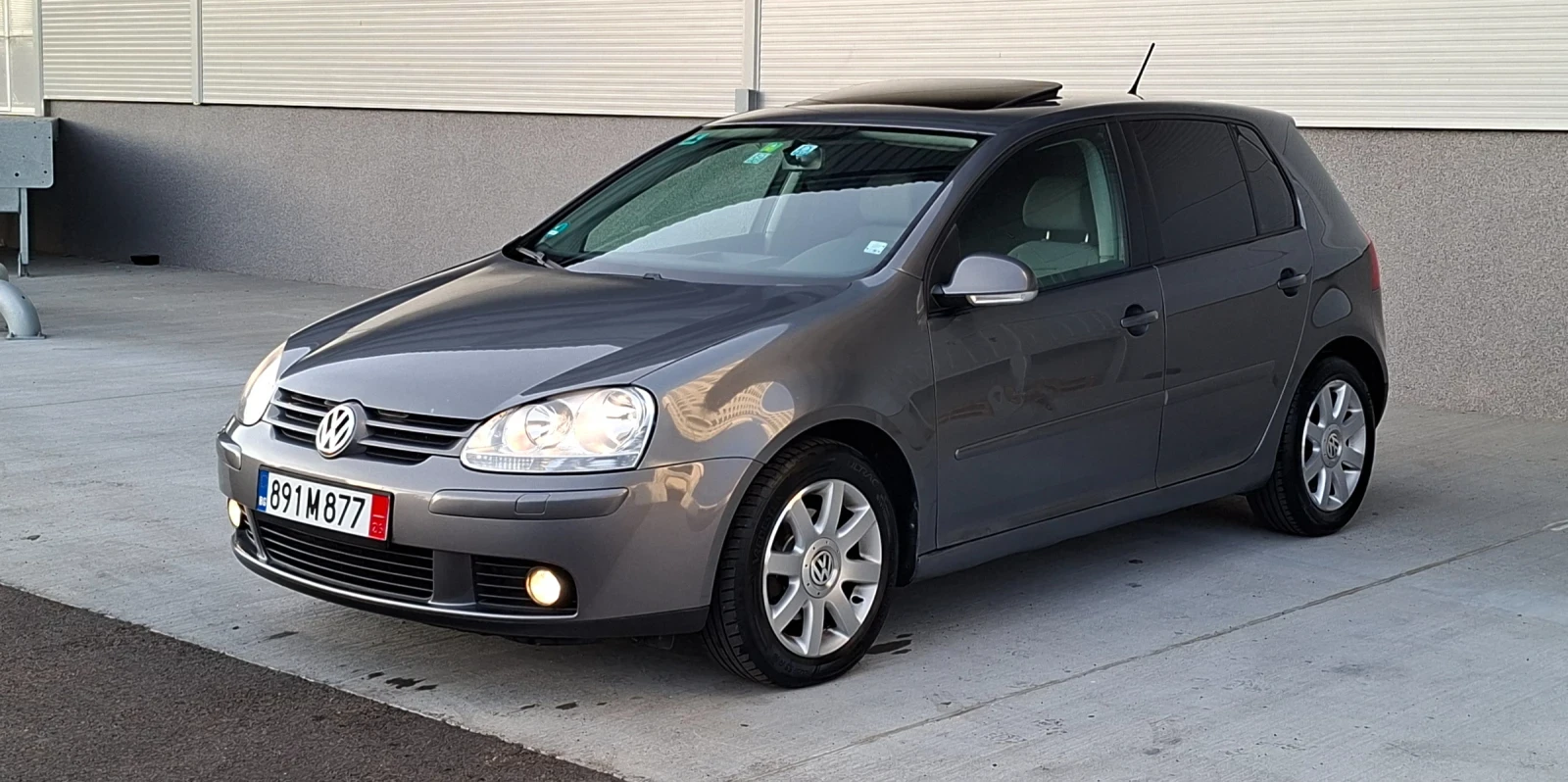 VW Golf 1.9TDI 105, снимка 2 - Автомобили и джипове - 56247157