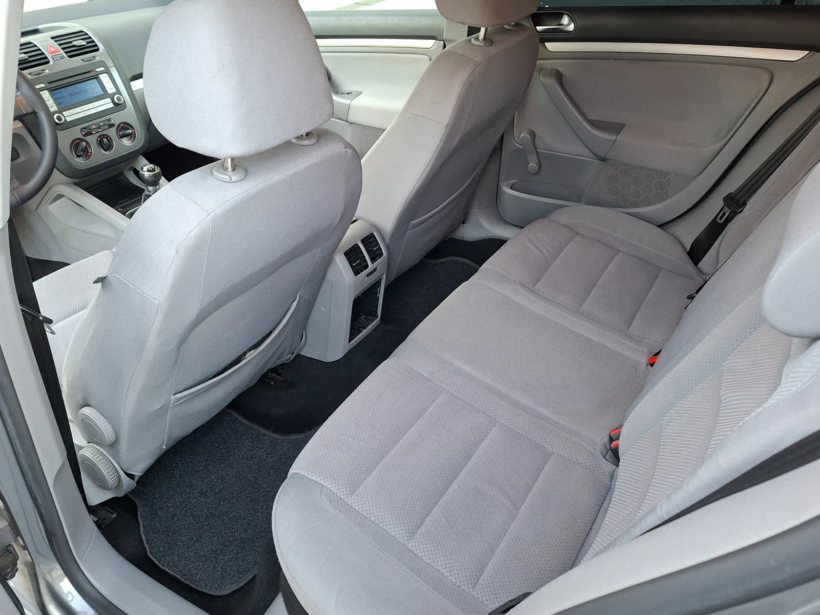 VW Golf 1.9TDI 105, снимка 11 - Автомобили и джипове - 56247157