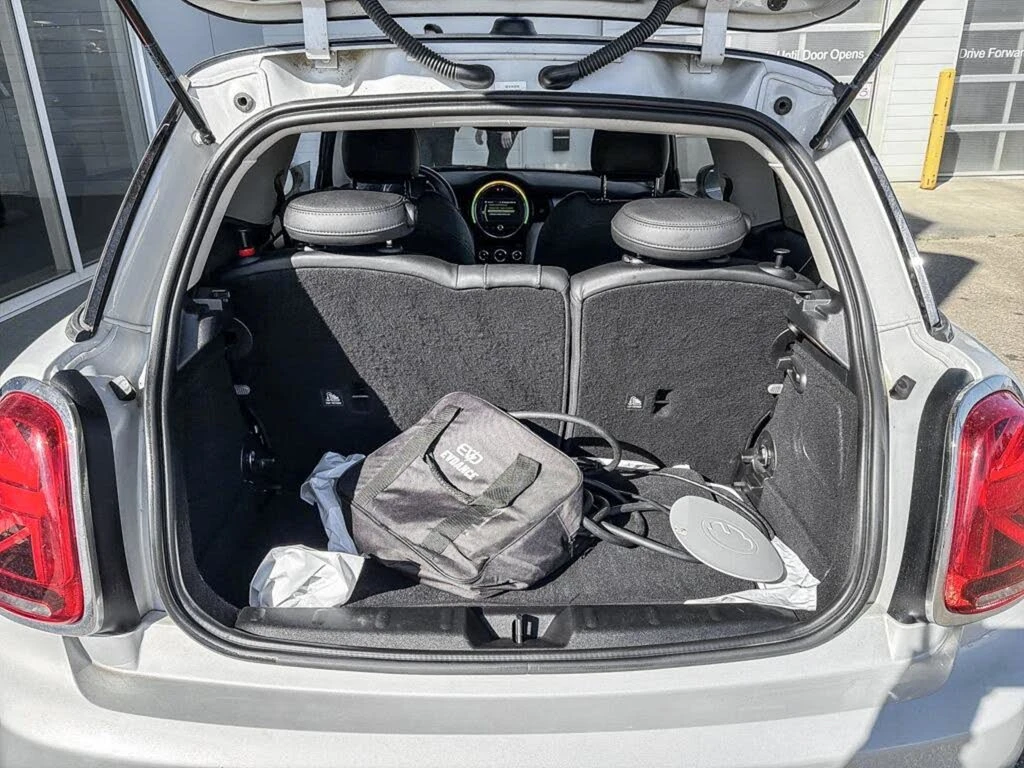 Mini Cooper SE * ПОДГРЕВ * ПАНО * КАМЕРА, снимка 5 - Автомобили и джипове - 56562341