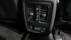 Jeep Grand cherokee 3.6 Overland WK2 , снимка 17