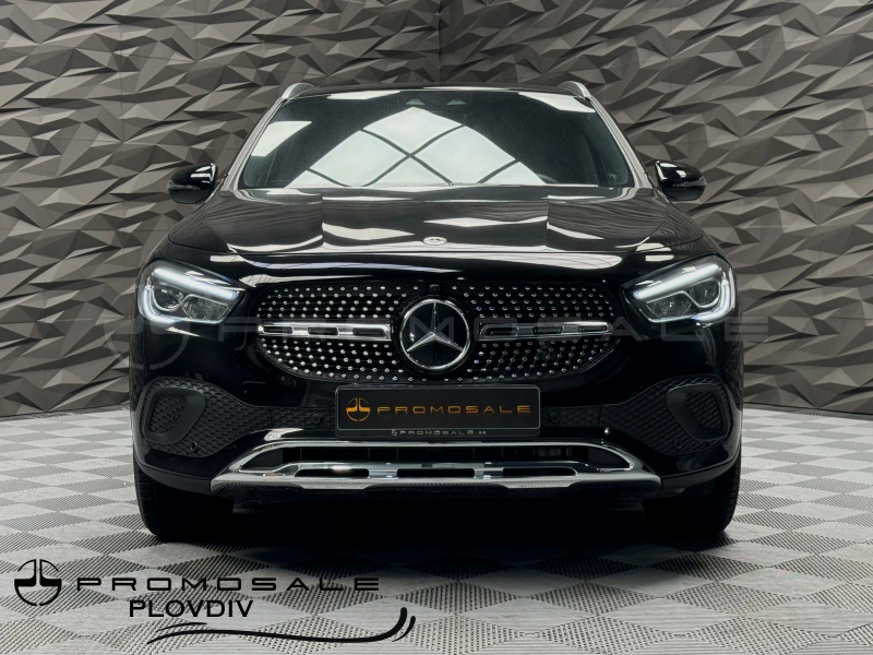 Mercedes-Benz GLA 200 Plus Auto* Camera* Navi* Ambient, снимка 2 - Автомобили и джипове - 47771052