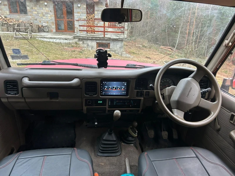 Toyota Land cruiser 3.0 TD, снимка 10 - Автомобили и джипове - 48174438