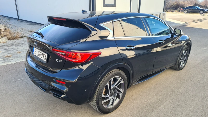 Infiniti Q30 SWISS-AWD, снимка 9 - Автомобили и джипове - 48431378