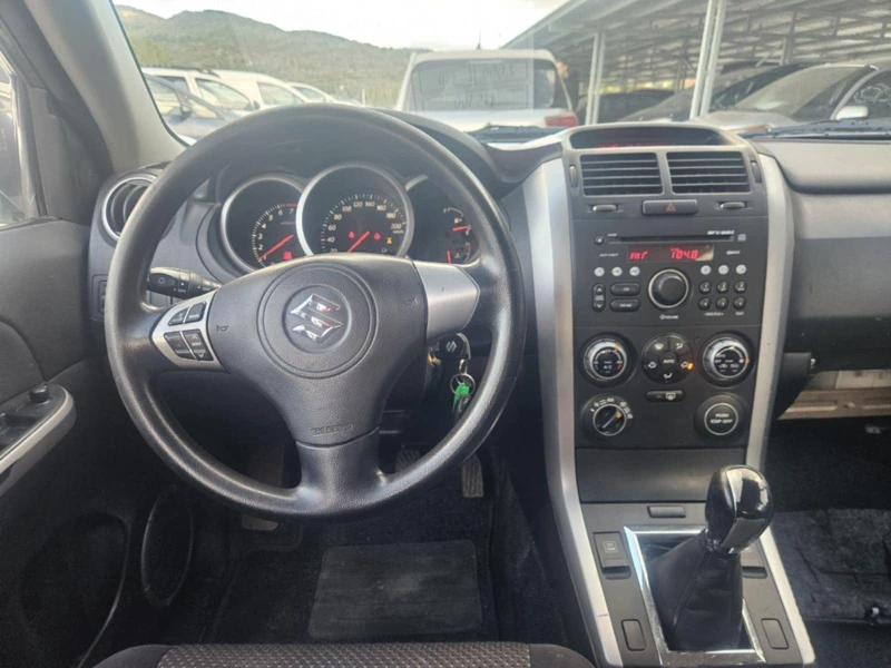 Suzuki Vitara 4x4, снимка 9 - Автомобили и джипове - 52827591