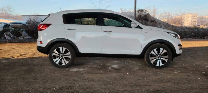 Kia Sportage 2.0CRDI 16V 184КС АВТОМАТ, снимка 4 - Автомобили и джипове - 52925205