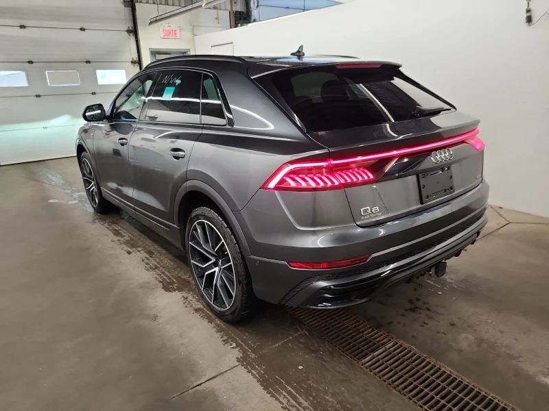 Audi Q8  CARFAX * ФИНАНСИРАНЕ, снимка 4 - Автомобили и джипове - 53238991