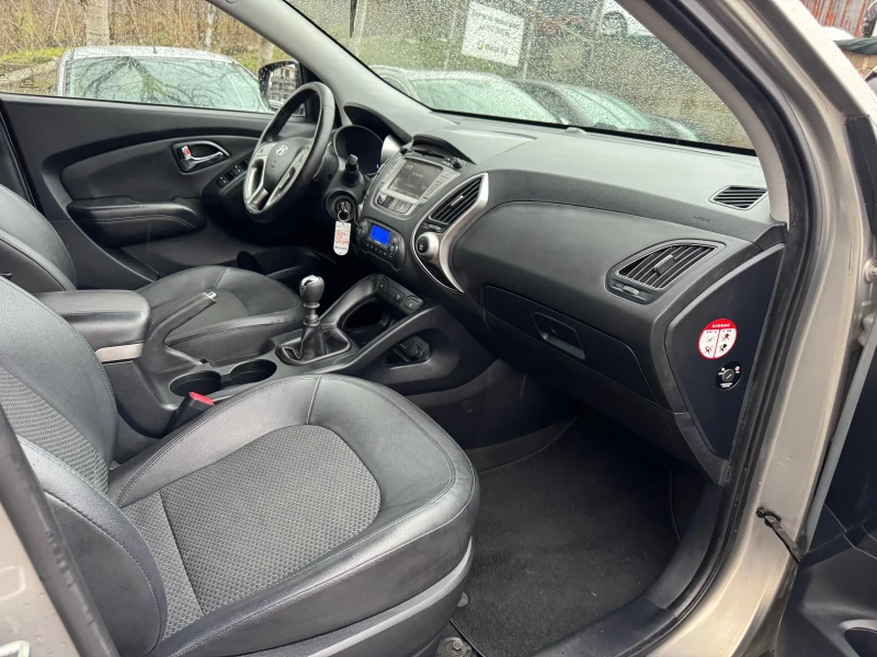 Hyundai IX35 2.0CRDI* 4x4* Premium, снимка 16 - Автомобили и джипове - 53509217