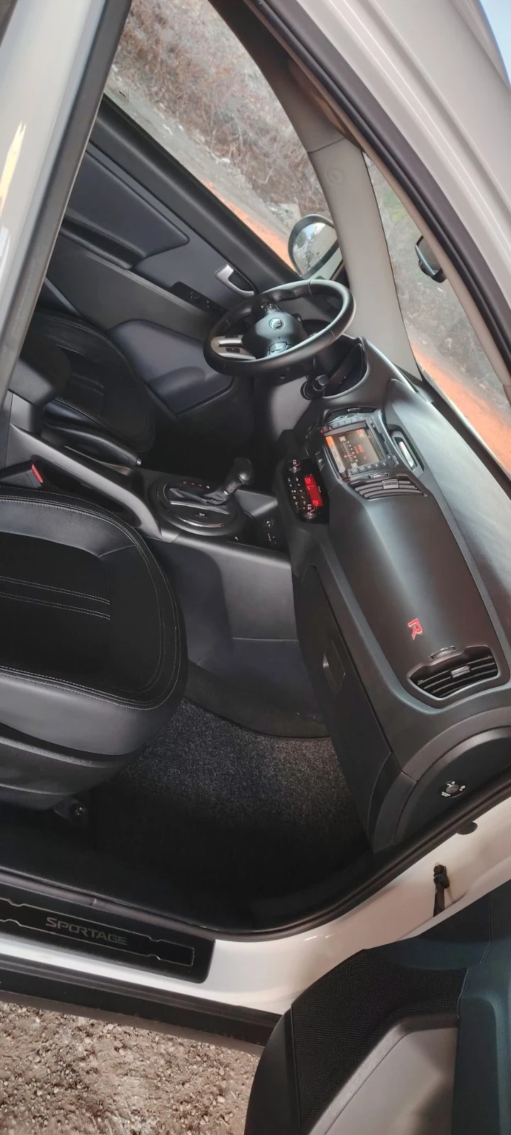 Kia Sportage 2.0CRDI 16V 184КС АВТОМАТ, снимка 13 - Автомобили и джипове - 52925205