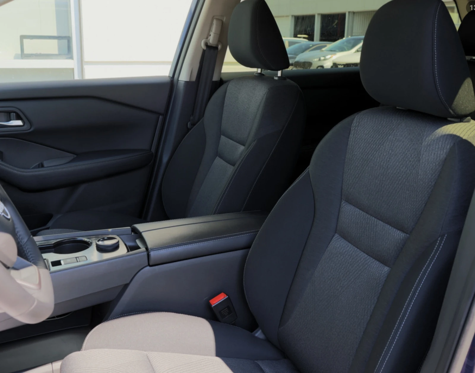 Nissan Rogue SV - изображение 6