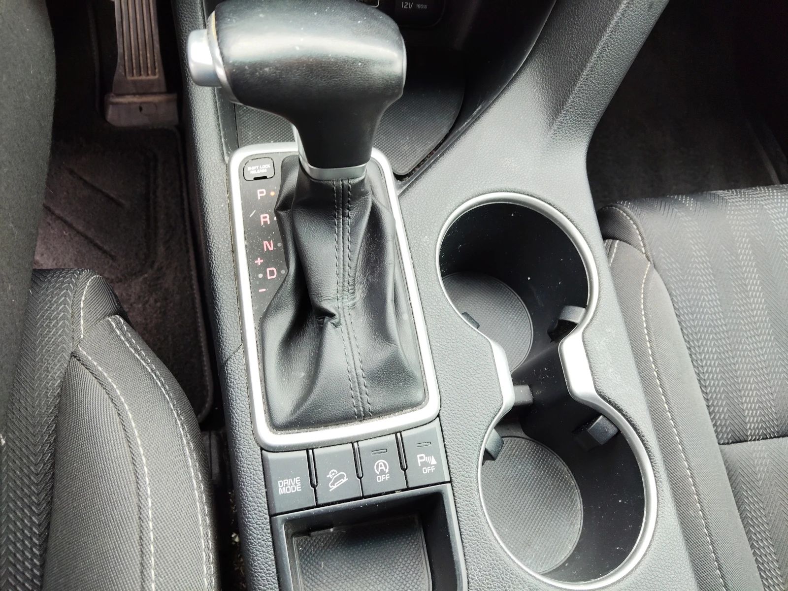 Kia Sportage 1, 7d 142ps AUTOMATIC, снимка 12 - Автомобили и джипове - 54082144