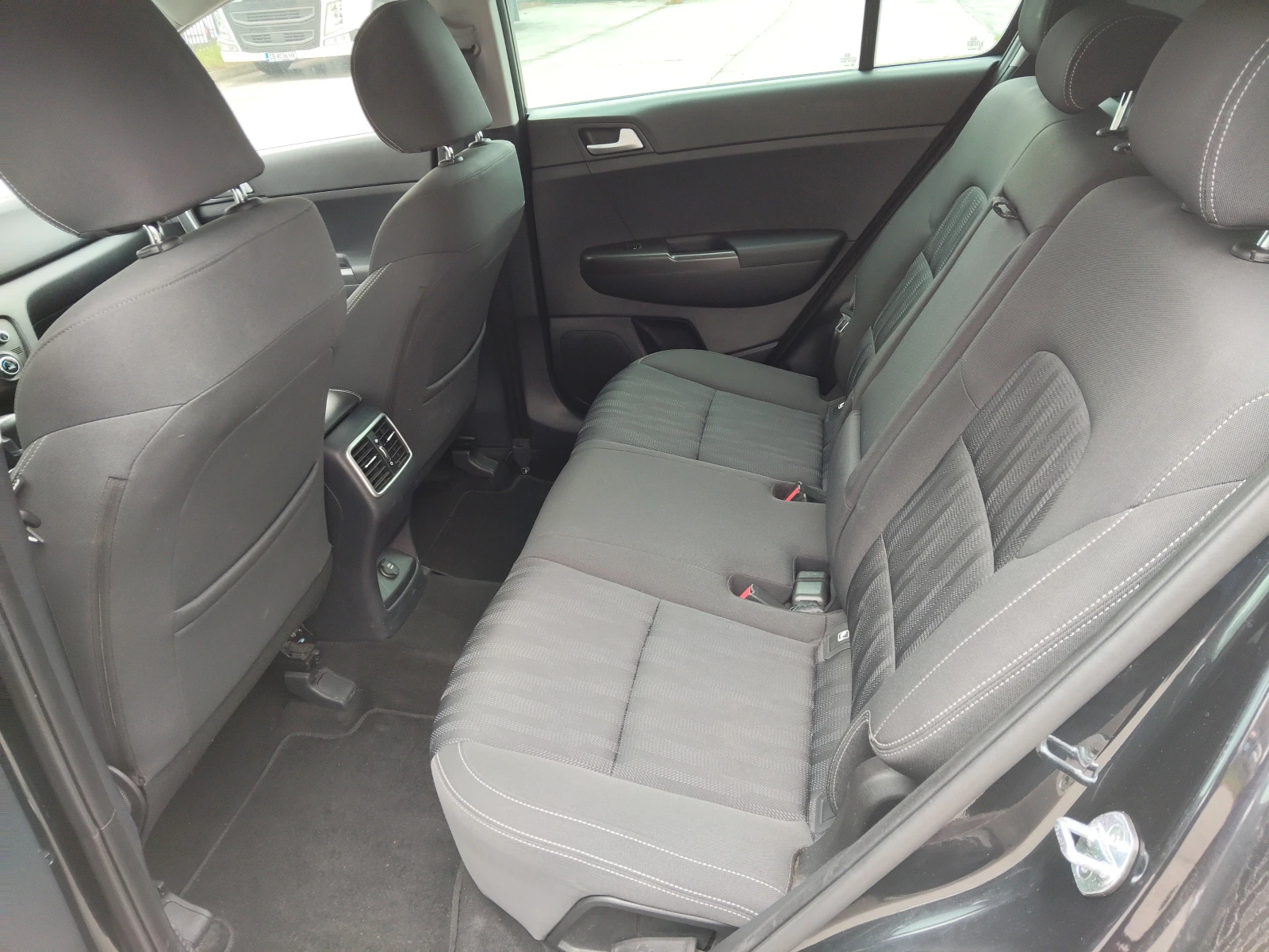 Kia Sportage 1, 7d 142ps AUTOMATIC, снимка 8 - Автомобили и джипове - 54082144