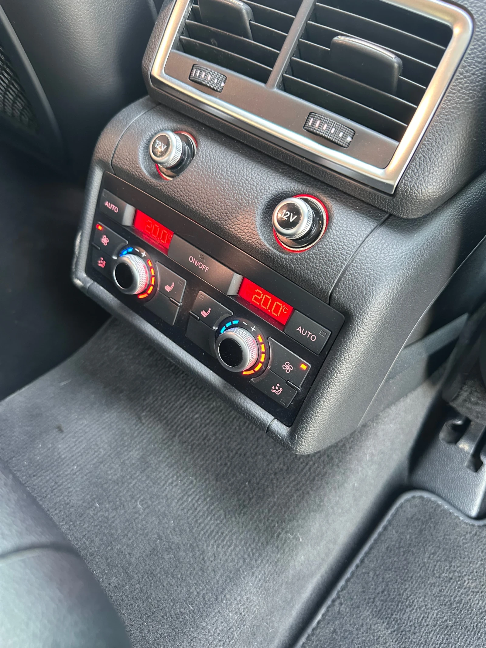 Audi Q7 4.2D S-Line, снимка 8 - Автомобили и джипове - 54195442