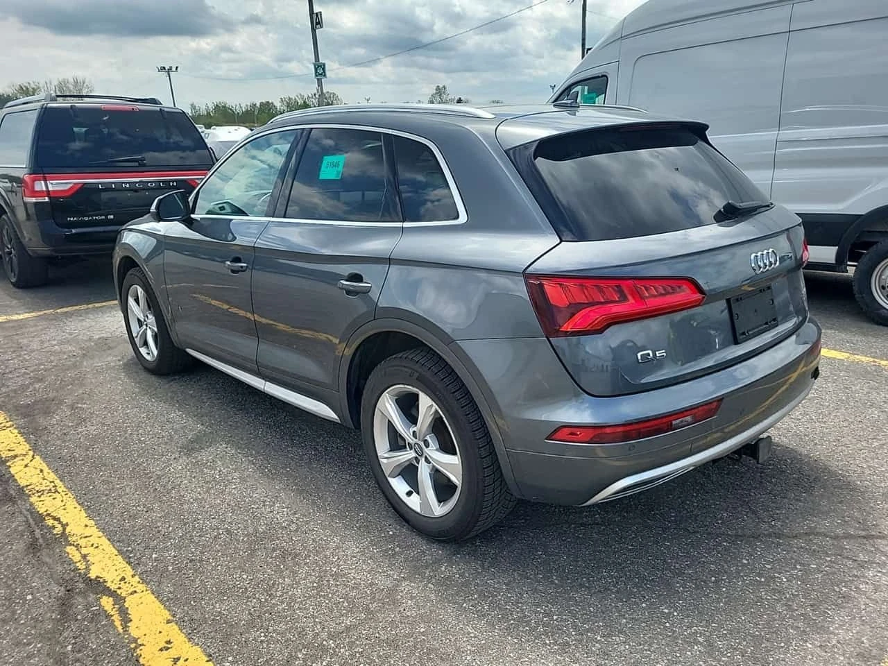 Audi Q5 * PROGRESSIV * ПАНО * ПОДГРЕВИ * KEYLESS * CARFAX, снимка 4 - Автомобили и джипове - 54611679