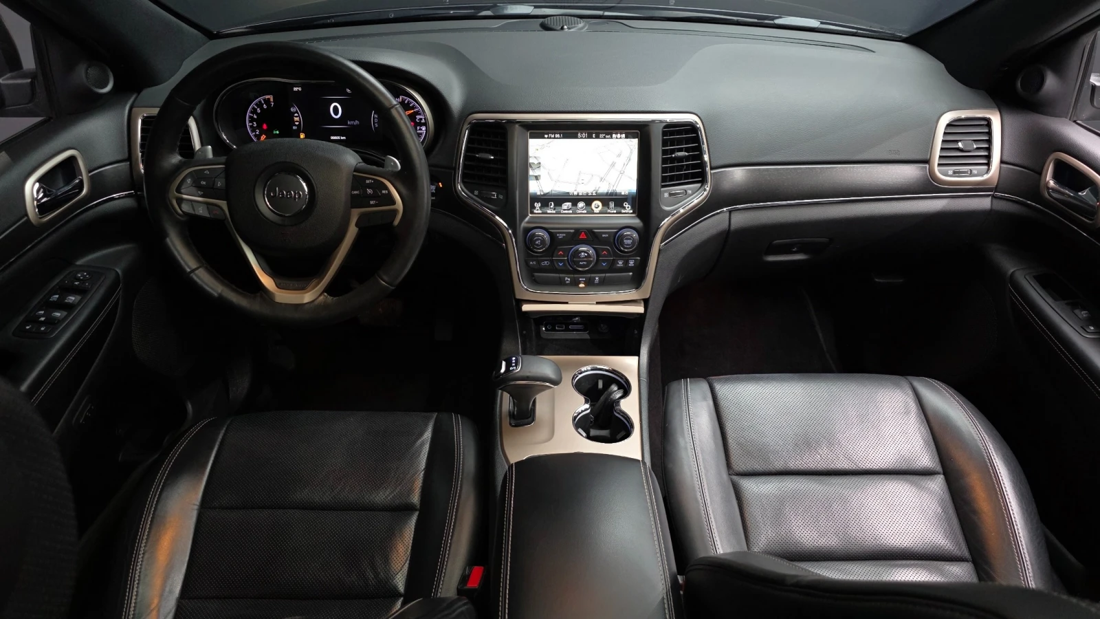Jeep Grand cherokee 3.6 Overland WK2 , снимка 7 - Автомобили и джипове - 54697987