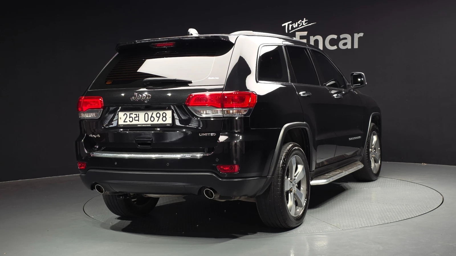Jeep Grand cherokee 3.6 Overland WK2 , снимка 2 - Автомобили и джипове - 54697987