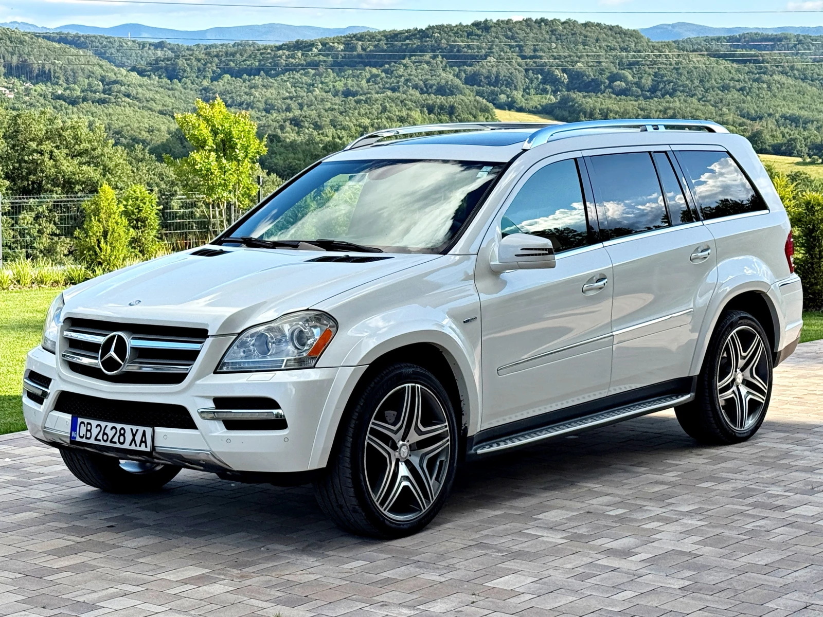 Mercedes-Benz GL 350 3xTV/7Местен/DISTR/PANO/CAMERA/ПОДГР/HARMAN/AIR/