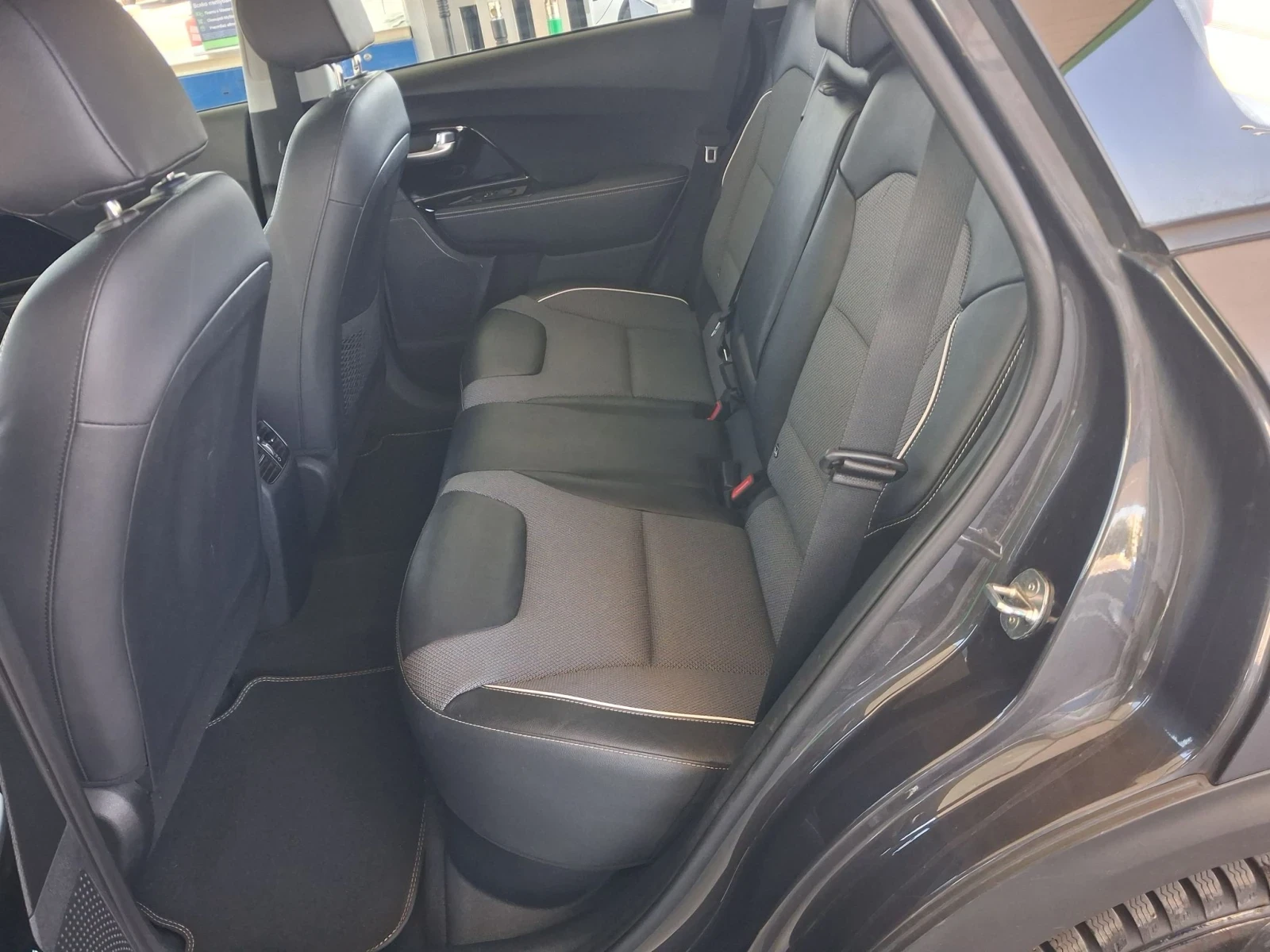 Kia Niro DYNAMICLINE 64KWH Full options термопомпа НАЛИЧЕН, снимка 11 - Автомобили и джипове - 55684221
