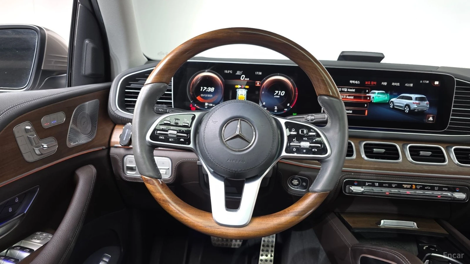 Mercedes-Benz GLS 400 Distronic* Пано* 360* HUD* Обдухване, снимка 4 - Автомобили и джипове - 55689331