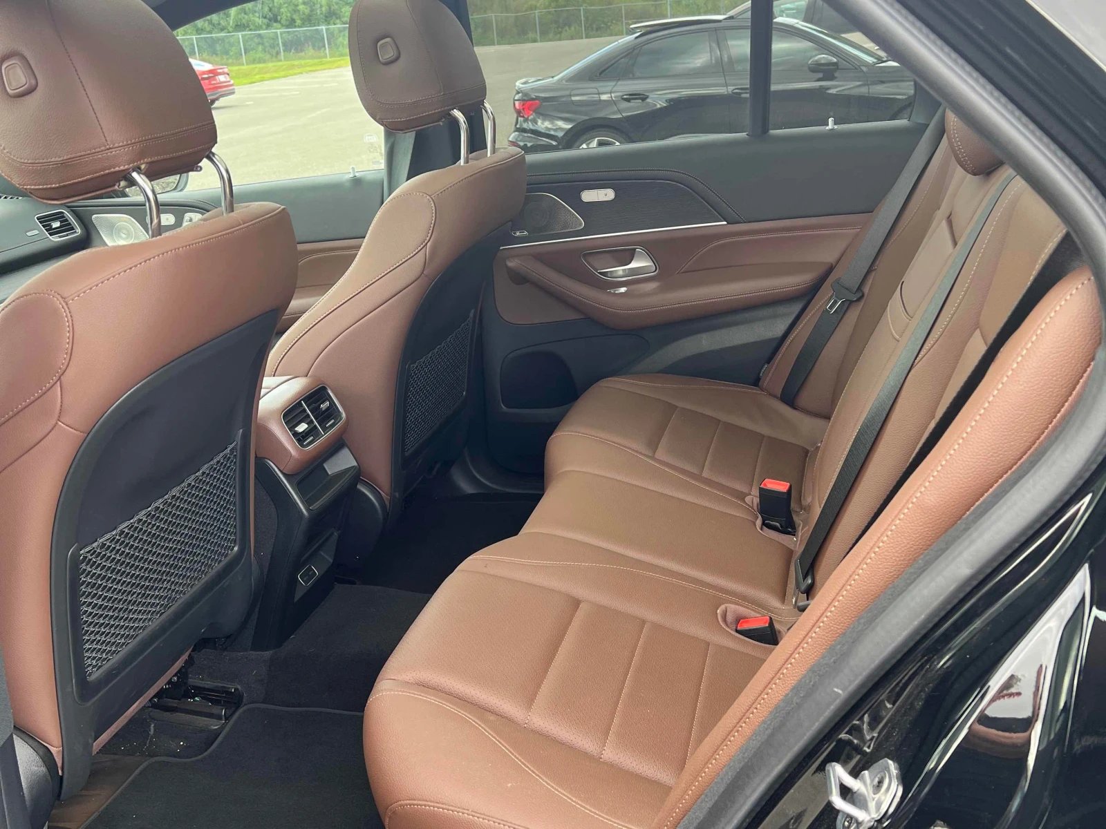 Mercedes-Benz GLE 450 | CARFAX ГЛАВНО ПРЕДСТАВИТЕЛСТВО НА MERCEDES, снимка 13 - Автомобили и джипове - 55852159