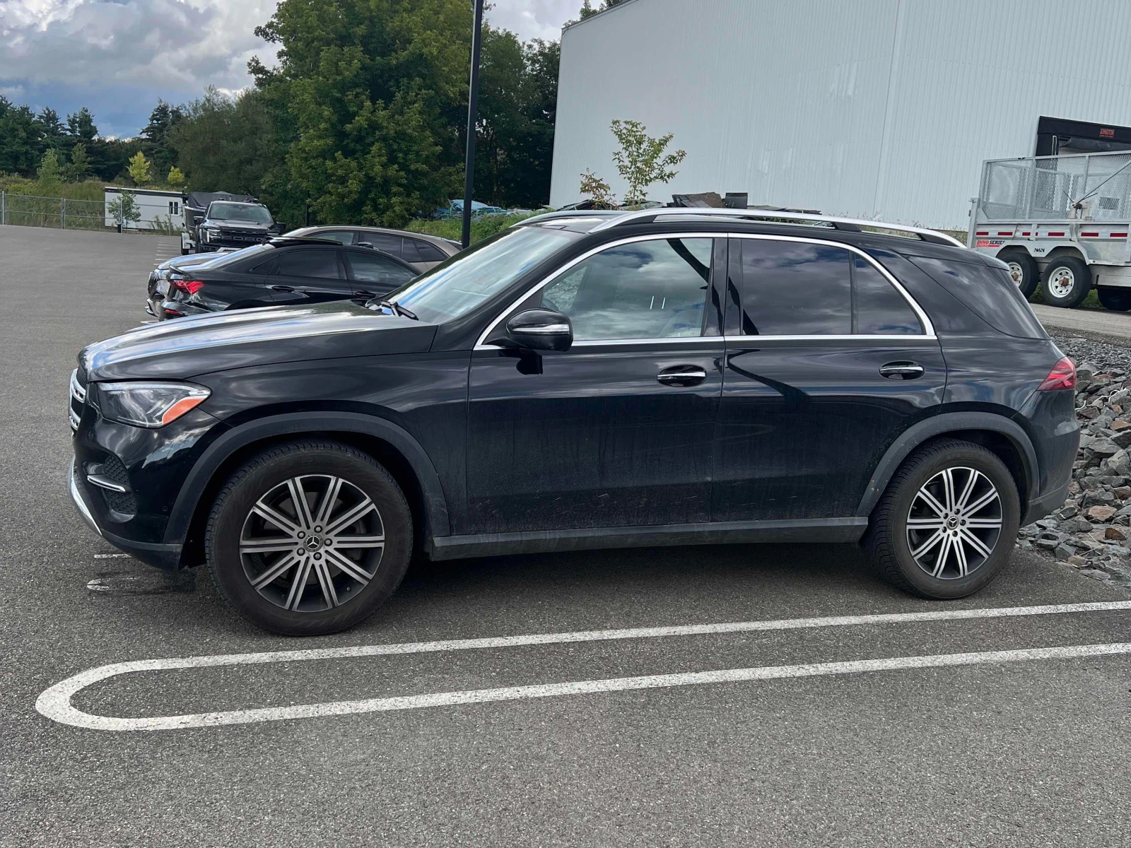 Mercedes-Benz GLE 450 | CARFAX ГЛАВНО ПРЕДСТАВИТЕЛСТВО НА MERCEDES, снимка 3 - Автомобили и джипове - 55852159