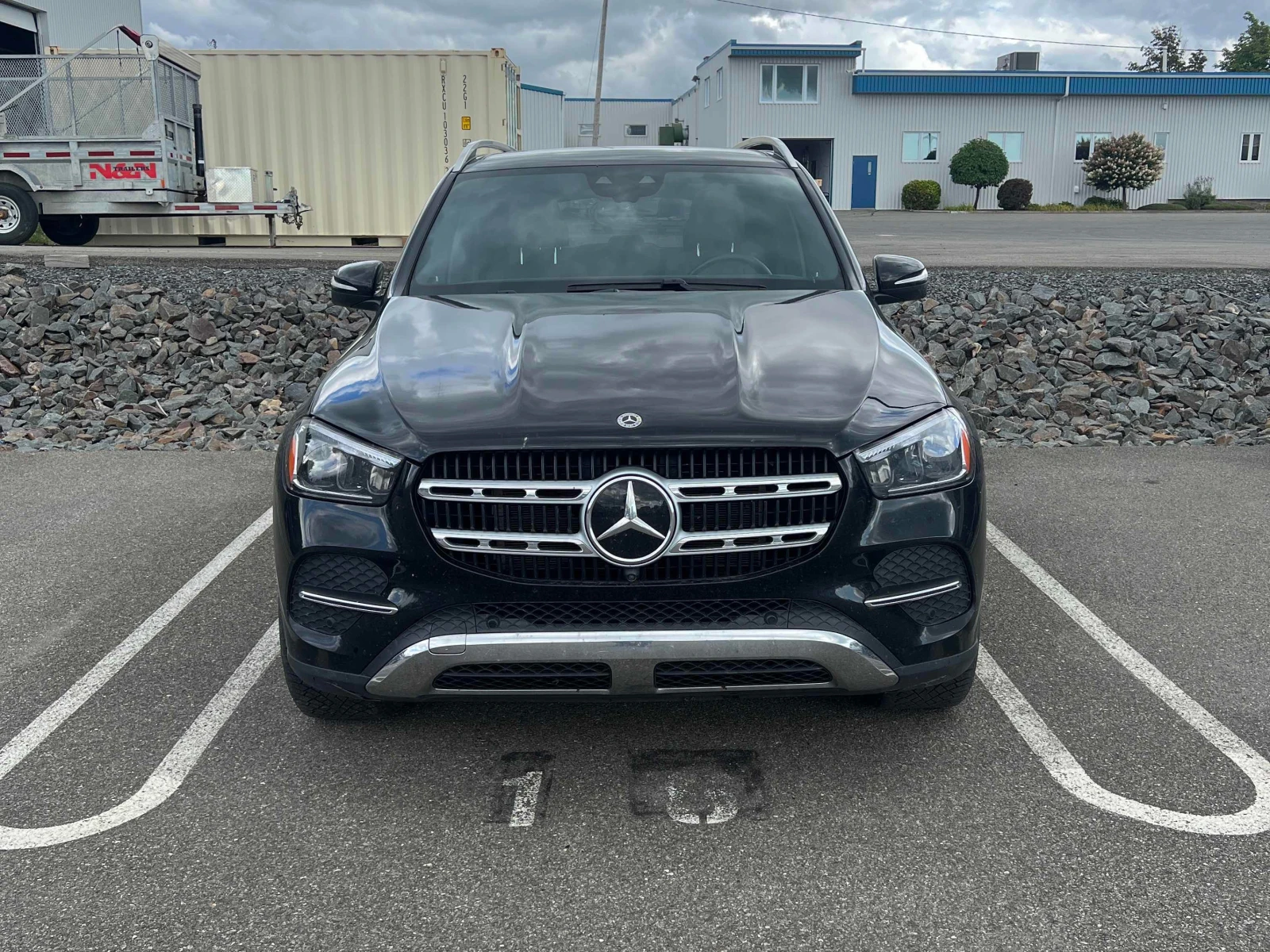 Mercedes-Benz GLE 450 | CARFAX ГЛАВНО ПРЕДСТАВИТЕЛСТВО НА MERCEDES, снимка 2 - Автомобили и джипове - 55852159