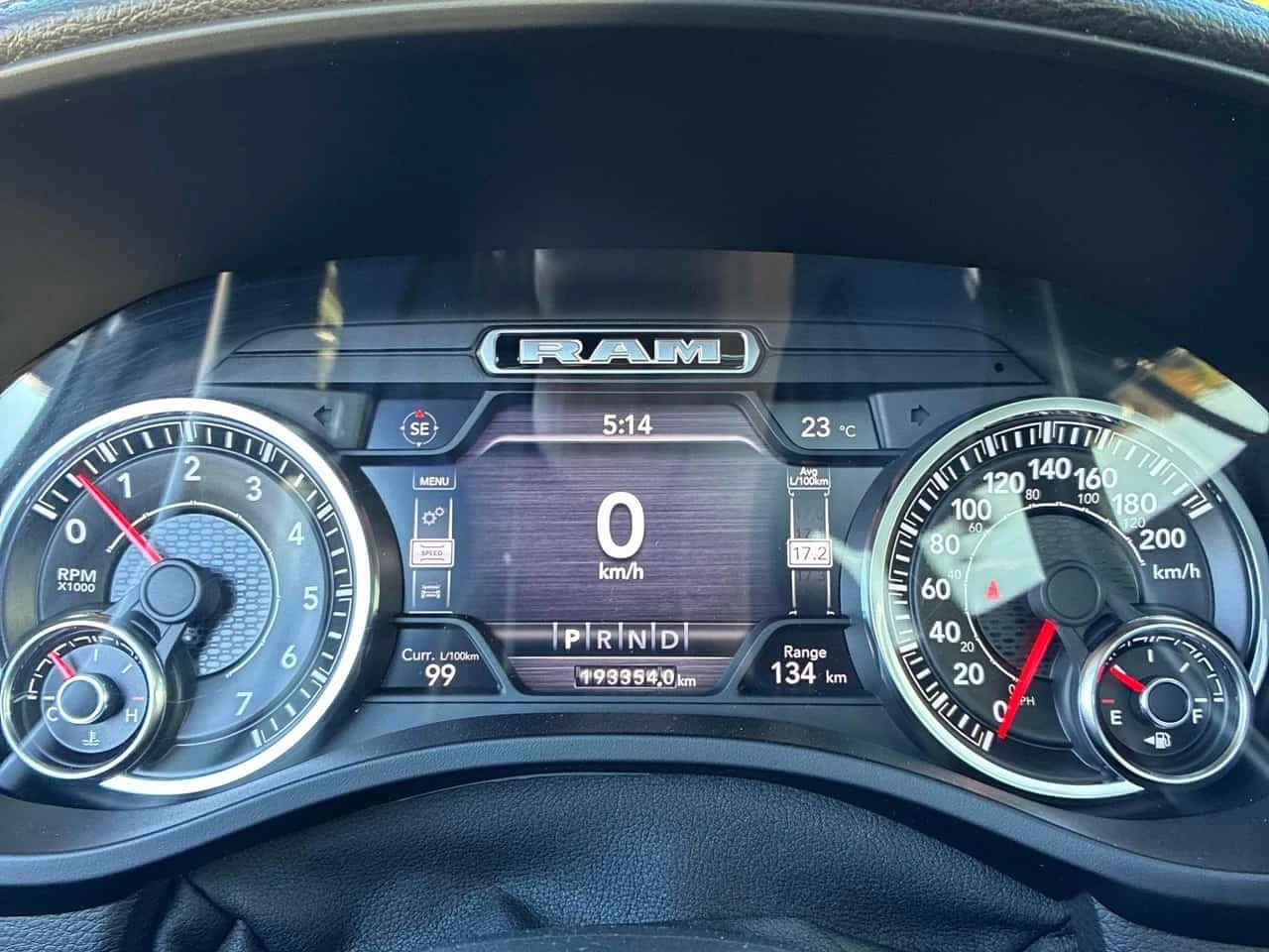 Dodge RAM 1500 * Laramie * АВТОКРЕДИТ БЕЗ ПЪРВОНАЧАЛНА ВНОСКА* , снимка 8 - Автомобили и джипове - 56230683
