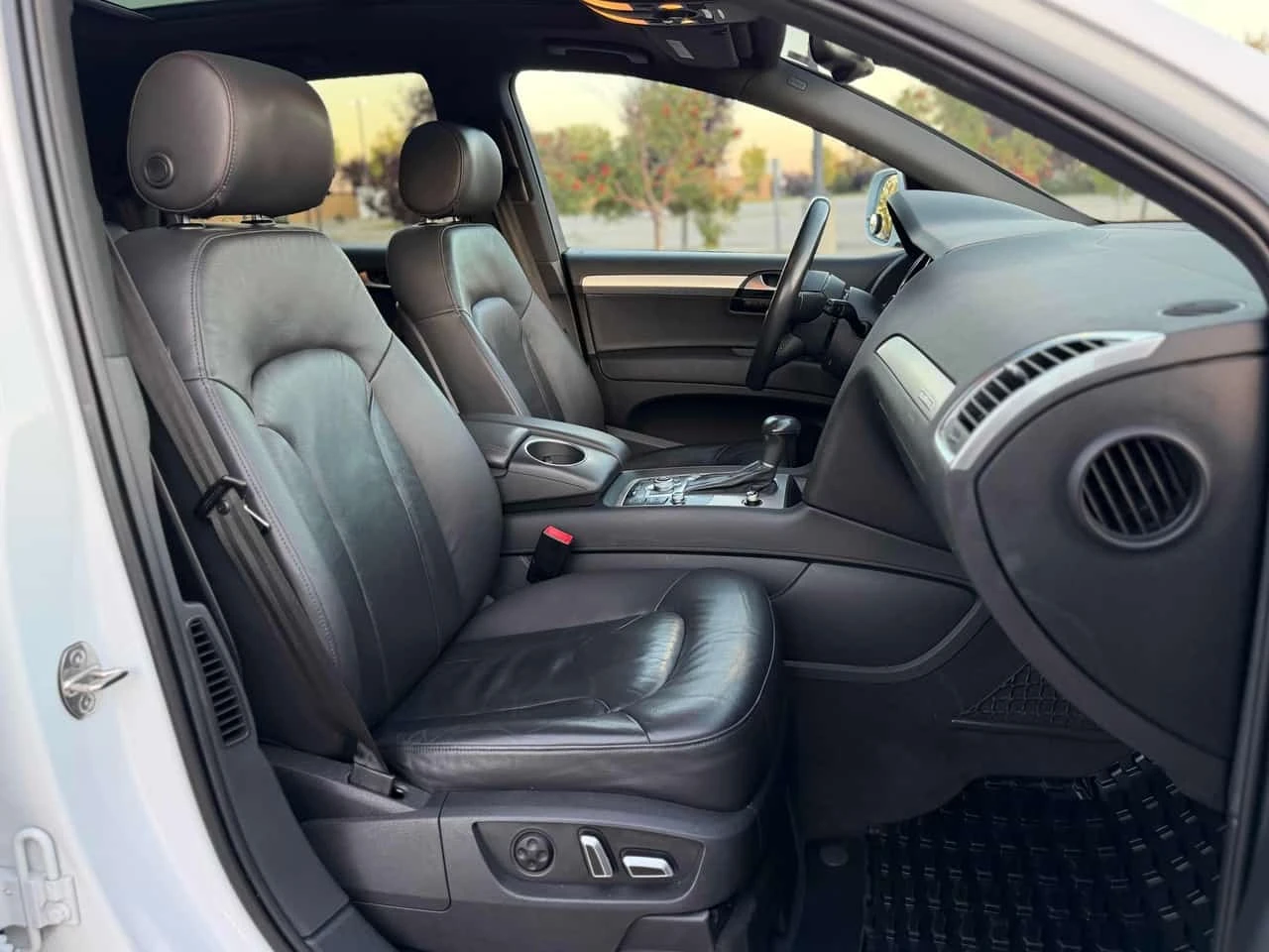 Audi Q7 * 3.0T VORSPRUNG EDITION* 3 КЛЮЧА * ПАНОРАМА * , снимка 14 - Автомобили и джипове - 56339251