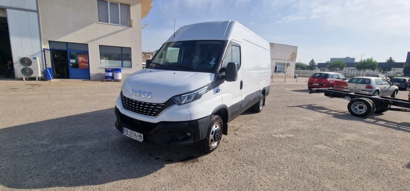 Iveco Daily, снимка 8 - Бусове и автобуси - 47639723