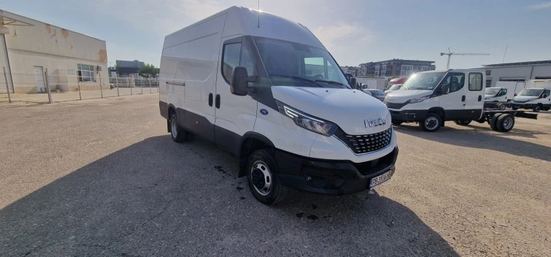 Iveco Daily, снимка 13 - Бусове и автобуси - 47639723