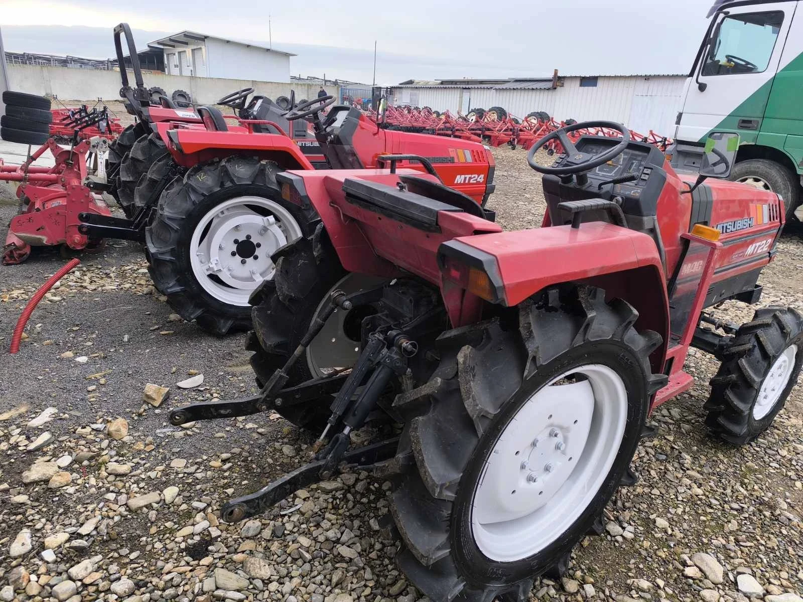 Трактор Mitsubishi Саки агро Сливен  - изображение 3