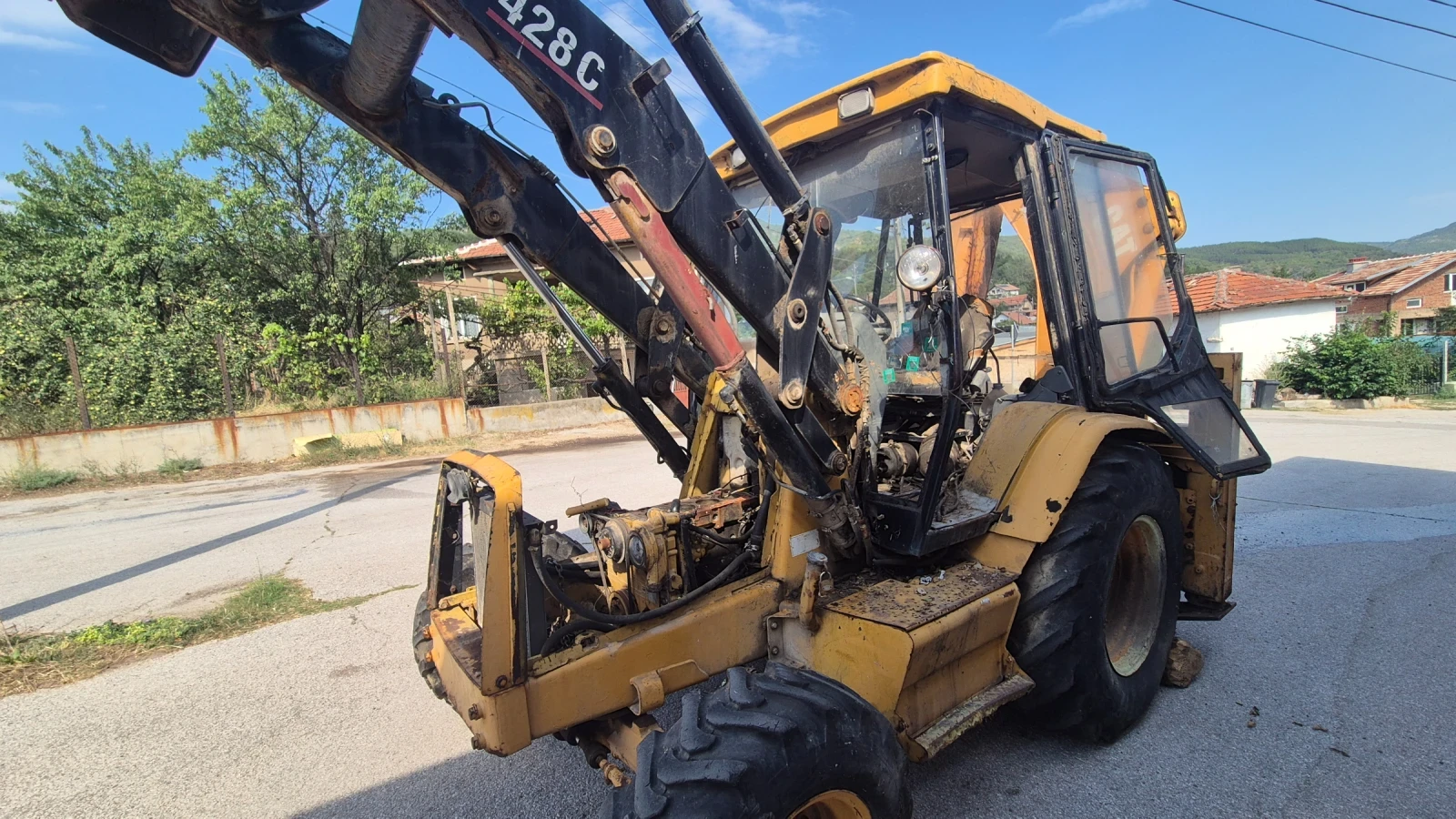 Багер Cat 428C, снимка 4 - Индустриална техника - 55651077