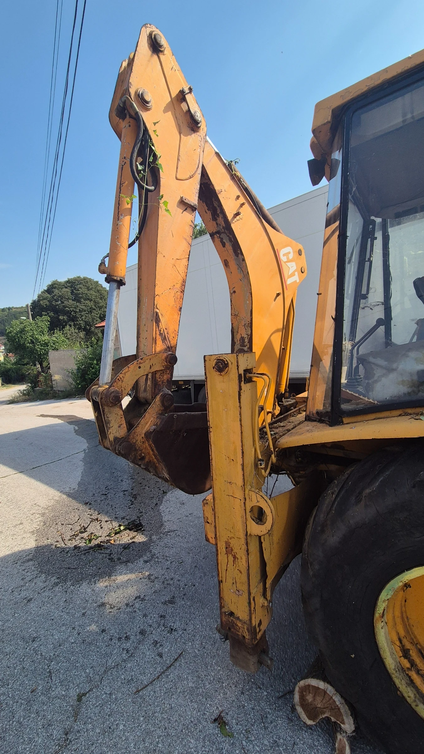 Багер Cat 428C, снимка 2 - Индустриална техника - 55651077