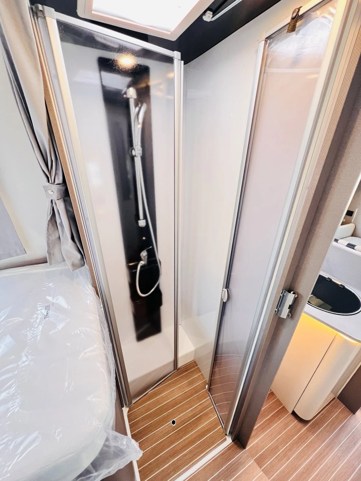 ������ HYMER / ERIBA Etrusco  T 7400 SB Type X | Mobile.bg � ����������� 15