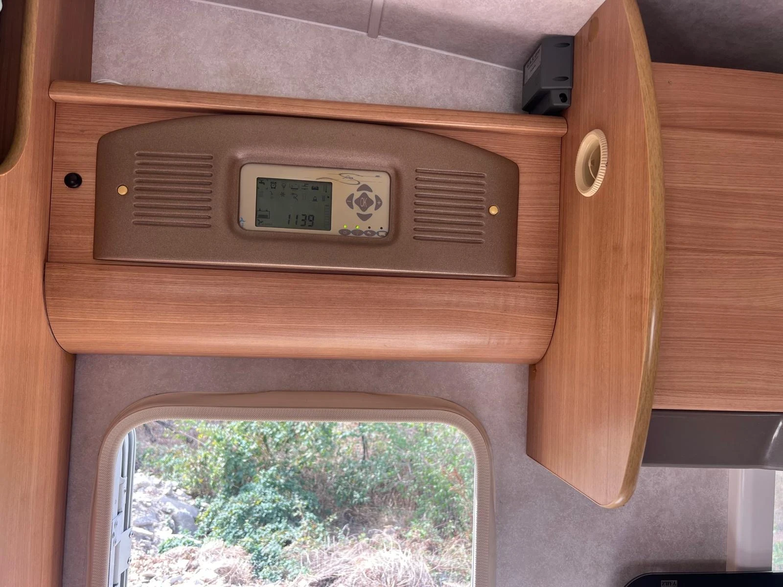 Кемпер Mercedes-Benz Rimor 727 - изображение 8