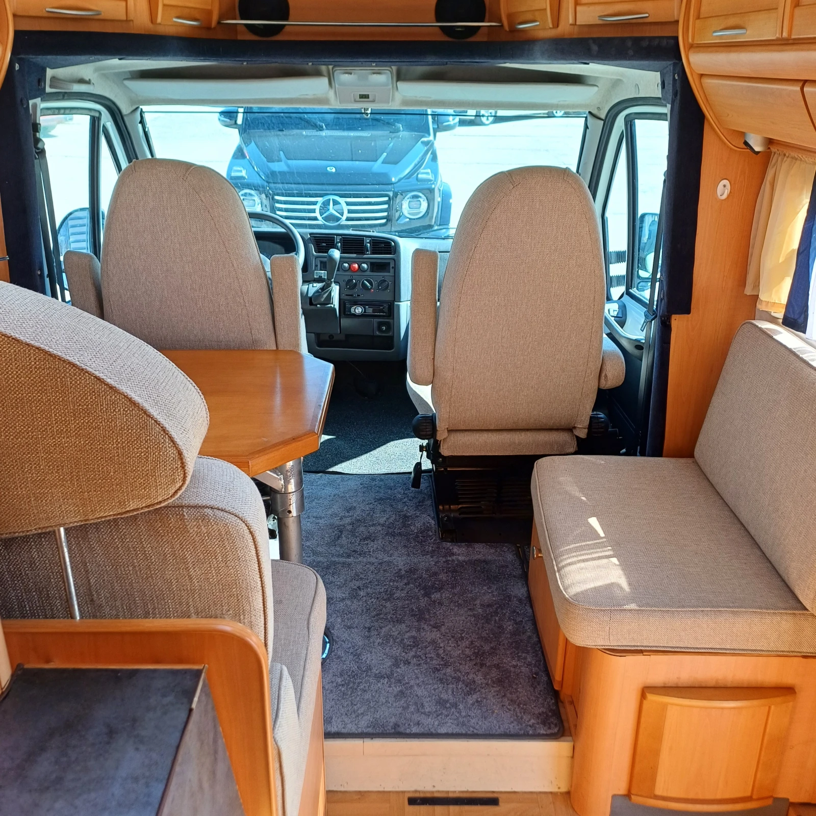 Кемпер LMC Автоматик , снимка 10 - Каравани и кемпери - 53848291