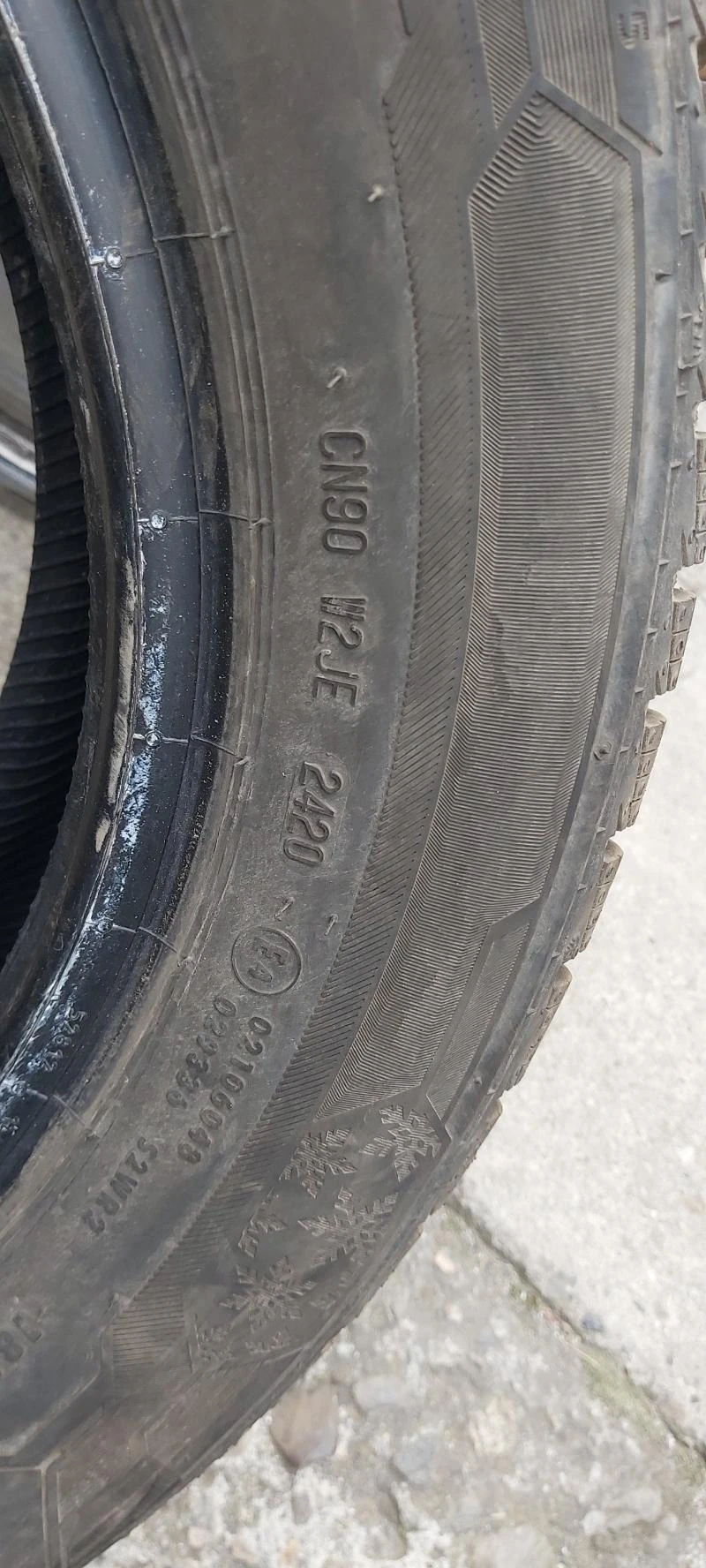 Гуми Зимни 185/60R15, снимка 8 - Гуми и джанти - 32913929