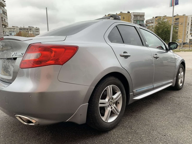 Suzuki Kizashi, снимка 4 - Автомобили и джипове - 47340179