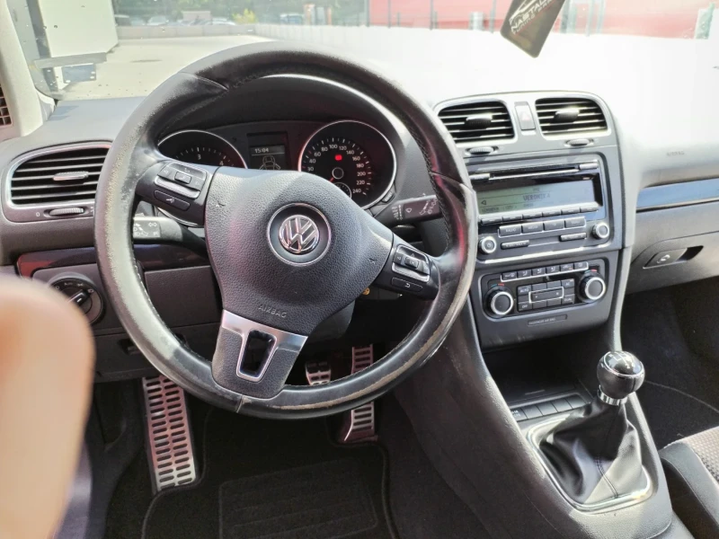 VW Golf 2.0TDI, снимка 5 - Автомобили и джипове - 48105546