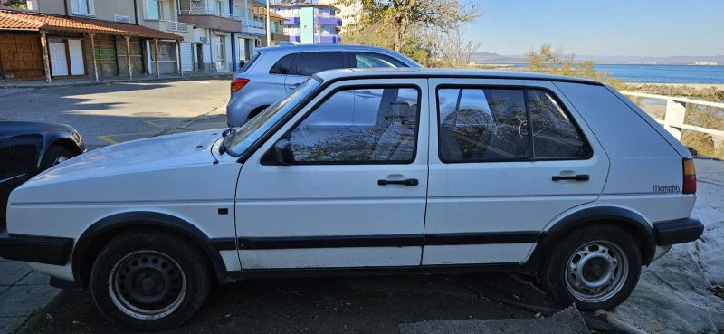 VW Golf, снимка 1 - Автомобили и джипове - 48218377