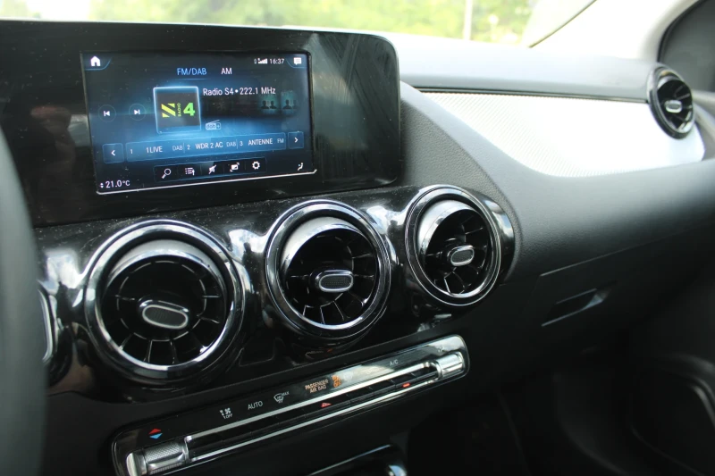 Mercedes-Benz B 180 136hp, снимка 10 - Автомобили и джипове - 52587120