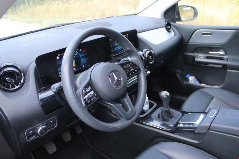 Mercedes-Benz B 180 136hp, снимка 11 - Автомобили и джипове - 52587120