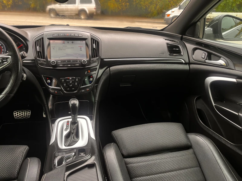 Opel Insignia 2.8 LUKS 4x4, снимка 14 - Автомобили и джипове - 51950901