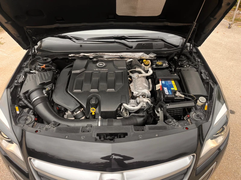 Opel Insignia 2.8 LUKS 4x4, снимка 16 - Автомобили и джипове - 51950901