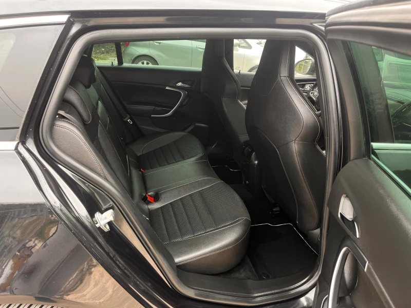 Opel Insignia 2.8 LUKS 4x4, снимка 11 - Автомобили и джипове - 51950901