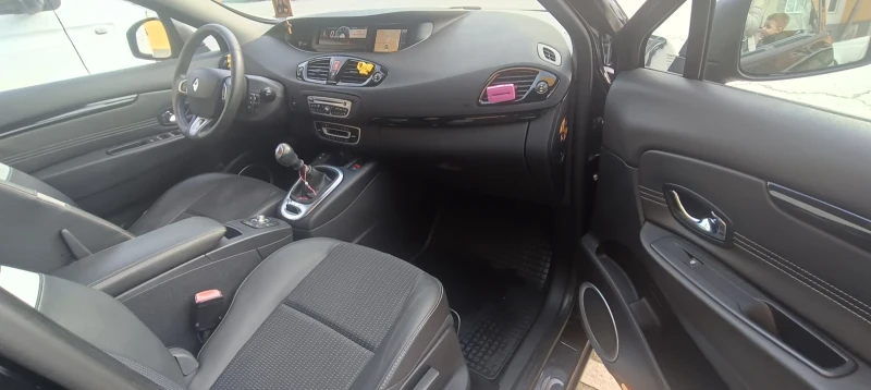 Renault Scenic, снимка 9 - Автомобили и джипове - 52345219