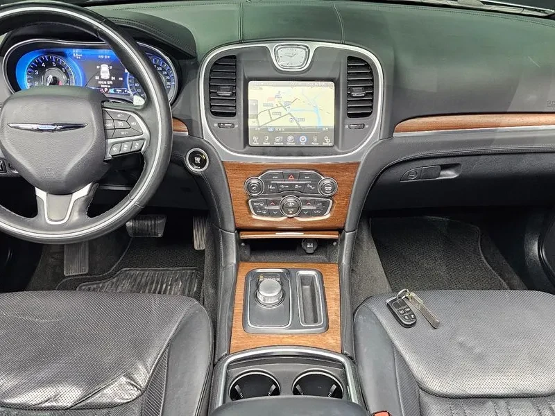 Chrysler 300c 3.6, снимка 7 - Автомобили и джипове - 54326103