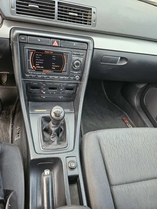 Audi A4, снимка 7 - Автомобили и джипове - 55563477